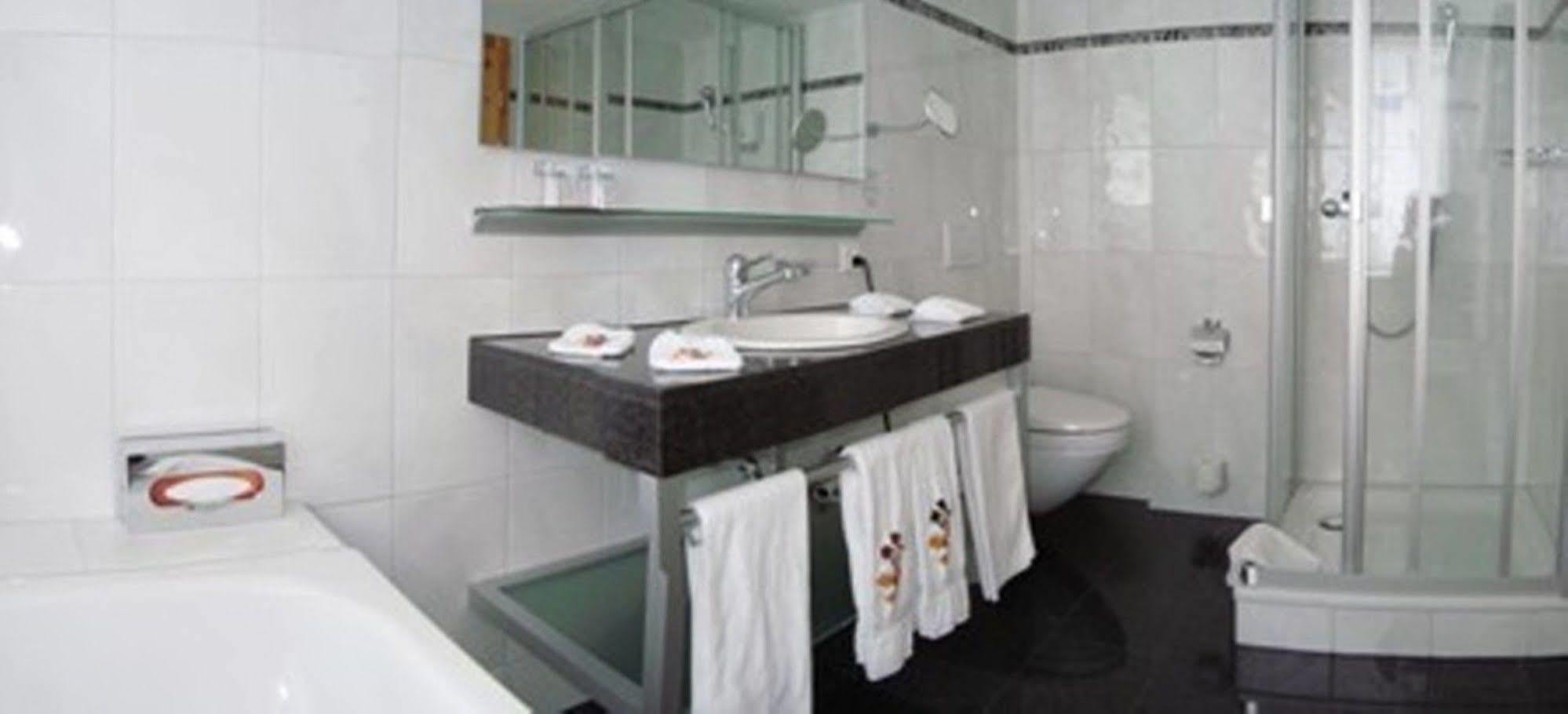 The Excelsior Ostfluegel Hotel Arosa Room photo