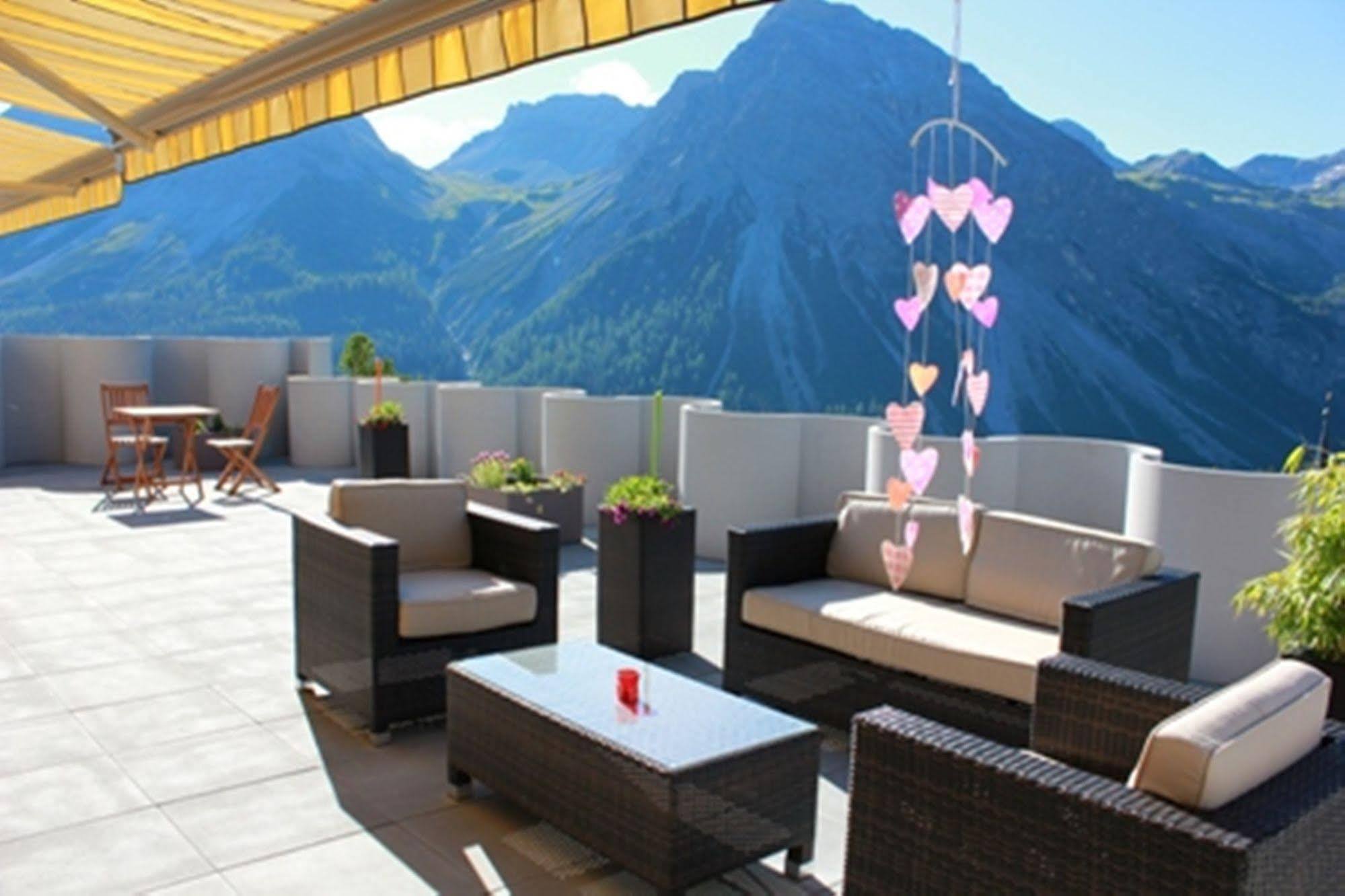 The Excelsior Ostfluegel Hotel Arosa Exterior photo